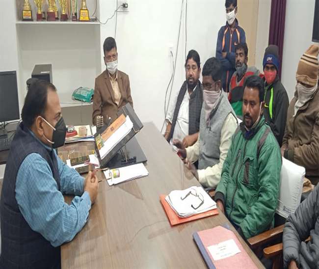 Dhanbad: प्रबंधन और रैयतों के बीच वार्ता में मांगों पर बनी सहमति
