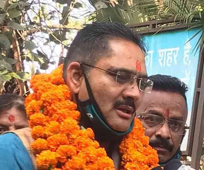 भाजपा के बागी दिनेश रावत करोड़पति, कैंट सीट से निर्दलीय उतरे मैदान में