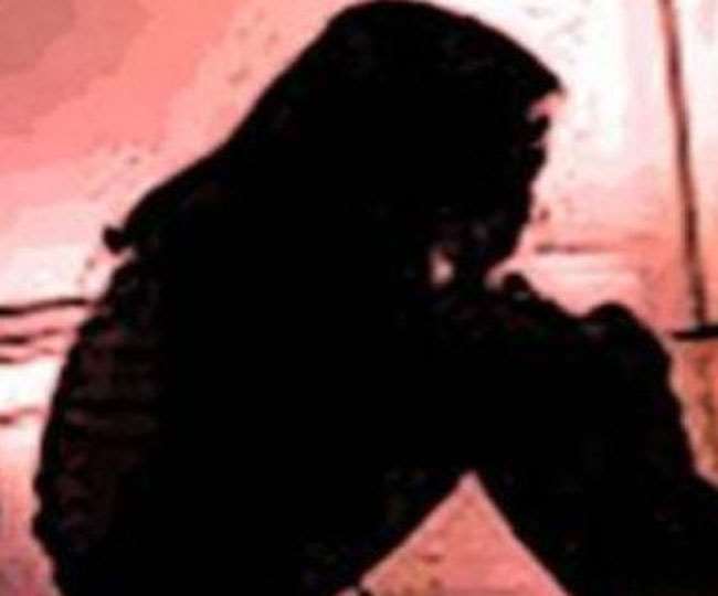 Rajasthan: डूंगरपुर में एक और छात्रा से दुष्कर्म, मूक-बधिर से सामूहिक दुष्कर्म के मामले में बड़ा खुलासा