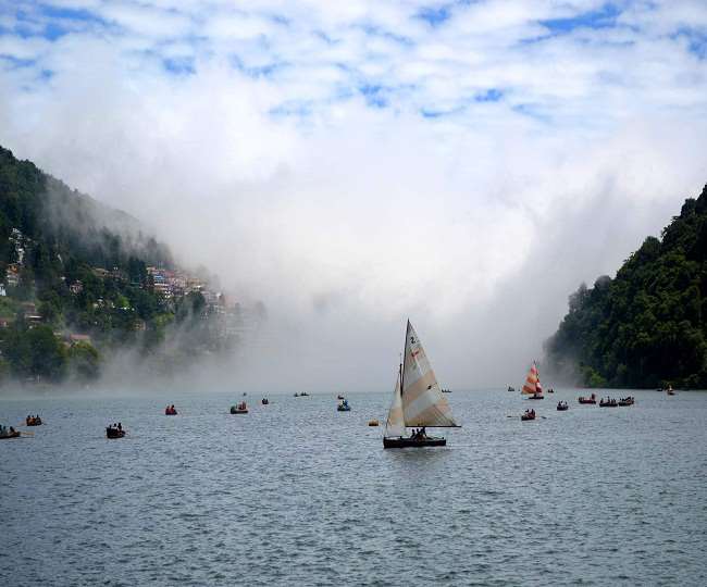 Uttarakhand Tourism : उत्तराखंड में केएमवीएम के गेस्टहाउस पर पर्यटकों के लिए आई भारी छूट, सिर्फ 25 फीसद देना होगा बुकिंग अकाउंट