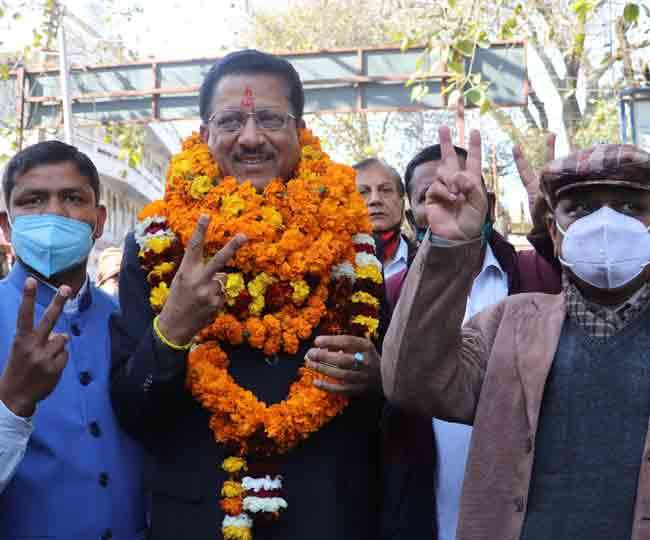 Uttarakhand Election: कैंट सीट से कांग्रेस प्रत्याशी सूर्यकांत धस्माना करोड़पति, पर उनके नाम नहीं कोई वाहन