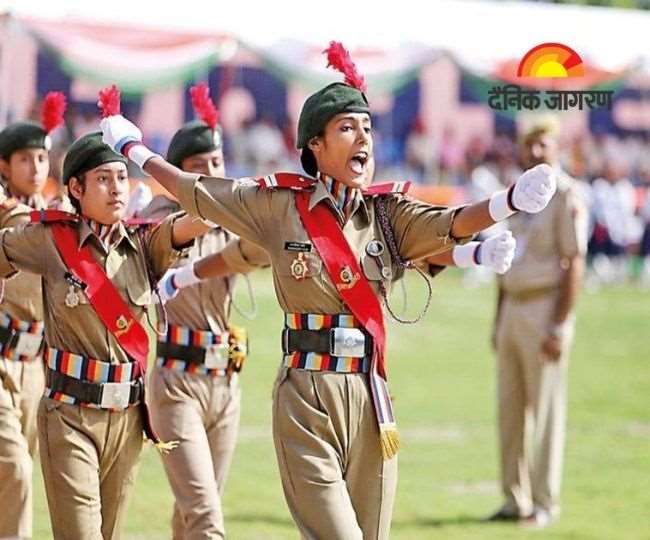 Jharkhand News: देशभक्ति की भावना के लिए एनसीसी हो अनिवार्य, राज्यपाल रमेश बैस ने उत्कृष्ट झांकी को दिया पुरस्कार