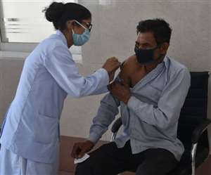 वैक्सीन लगवाने में दिखा उत्साह