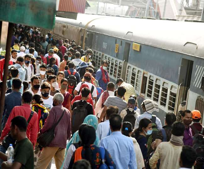 Bihar Coronavirus Update: बिहार में 24 घंटे में ही बिना मास्क पकड़े गए चार हजार लोग, देना पड़ा जुर्माना