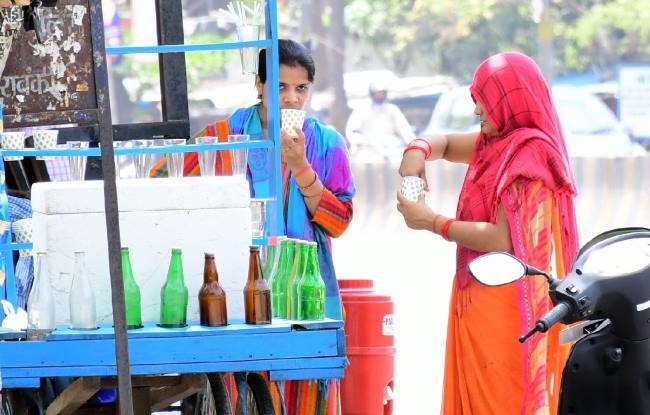 39 डिग्री पर पहुंचा पारा, उमस करा रही लॉकडाउन का पालन