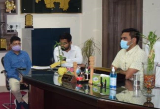 स्वरोजगार के लिए 25 लाख ऋण, 40 फीसद अनुदान: डीसी