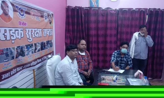 चालक व परिचालकों की आंखों की जांच