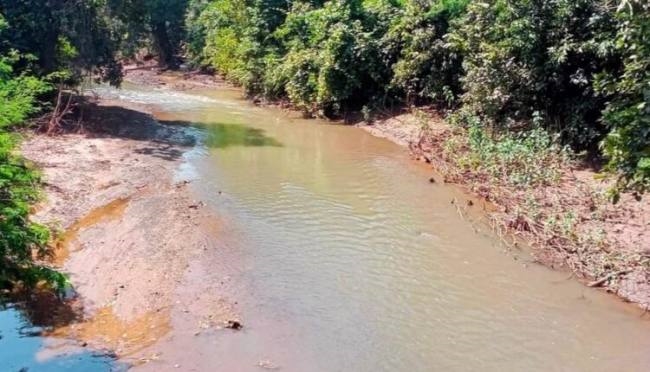 पहली बार सूखने के कगार पर कारो नदी
