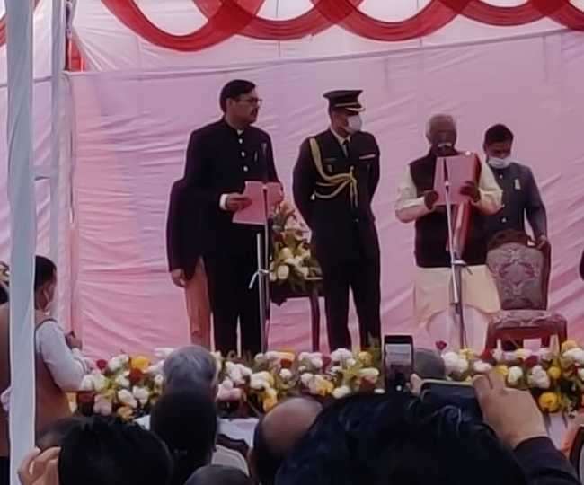 हरियाणा मंत्रिमंडल विस्तार: न किसी को हटाया और न किसी को बदला, दो मंत्रियों के साथ अब पूरी हुई मनोहर कैबिनेट