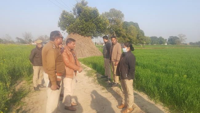 लाहा के खेत में किशोरी से पड़ोसी
युवक ने की दरिदगी, आरोपित फरार