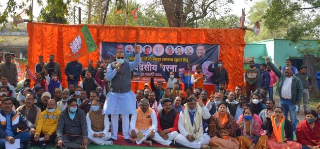 नौनिहालों का भविष्य बर्बाद कर रही झारखंड सरकार : पीएन सिंह