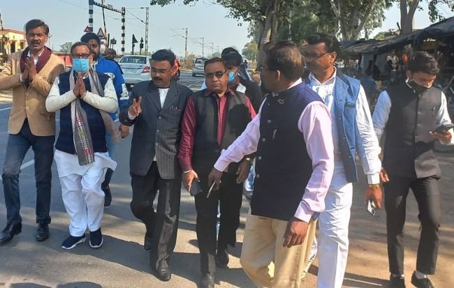 रामवीर, अविन, अवधेश समेत पांच के नामांकन