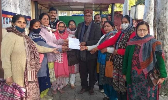 आंगनबाड़ी कर्मचारियों ने मांगा हरियाणा की तर्ज पर वेतनमान