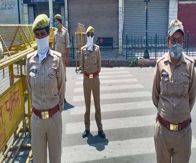 यूपी इलेक्शन 2022: कड़े पहरे में मतदान के लिए पुलिस ने कसी कमर, वोटिंग स्थलों पर तैनाती शुरू
