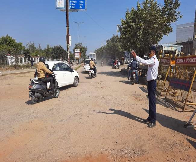 रोहतक से दिल्ली जाने के लिए यहां से किया रूट डायवर्ट, तीन दिन के लिए हाईवे बंद
