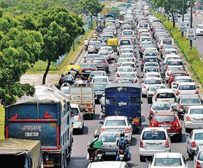 बीटिंग रिट्रीट सेरेमनी के दौरान दिल्ली में कई जगहों पर रूट डायवर्ट, मेट्रो के कई स्टेशन भी रहेंगे बंद