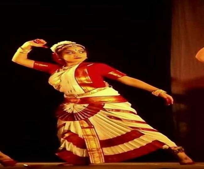 नृत्य दिवस पर विशेष : शामली में भरतनाट्यम की बारीकियां सिखा रहीं पश्चिम बंगाल की बिंदिता