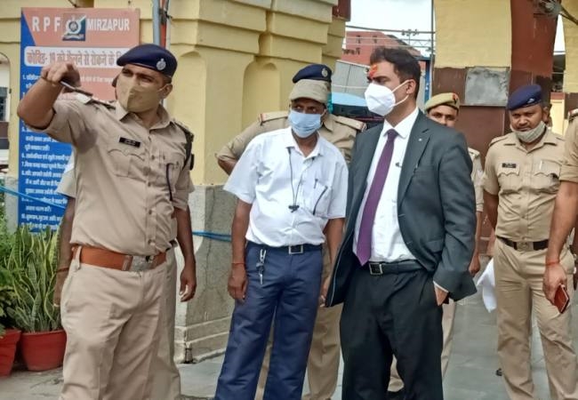 रेलवे कैंप कोर्ट में 42 मामलों का निस्तारण, 17800 जुर्माना वसूला