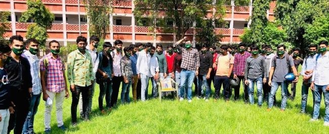 भगत सिंह के दिखाए रास्ते पर चलने का दिया संदेश