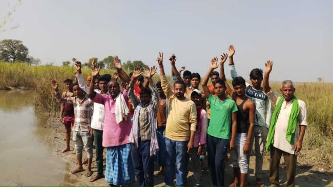 जनता से वादे कर प्रतिनिधि गए भूल, सियाराहा नाले पर नहीं बना पुल