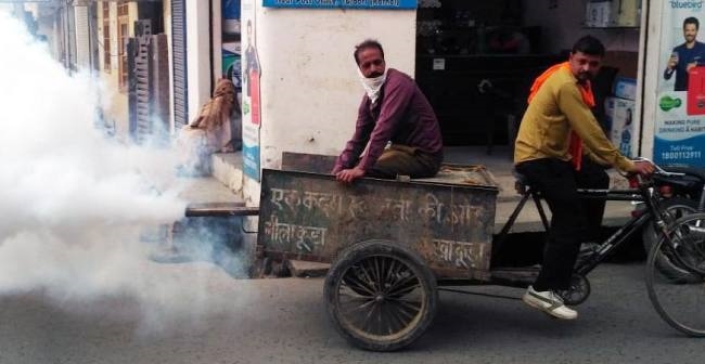 नपा की फॉगिग के बावजूद मक्खी-मच्छरों से छुटकारा नहीं