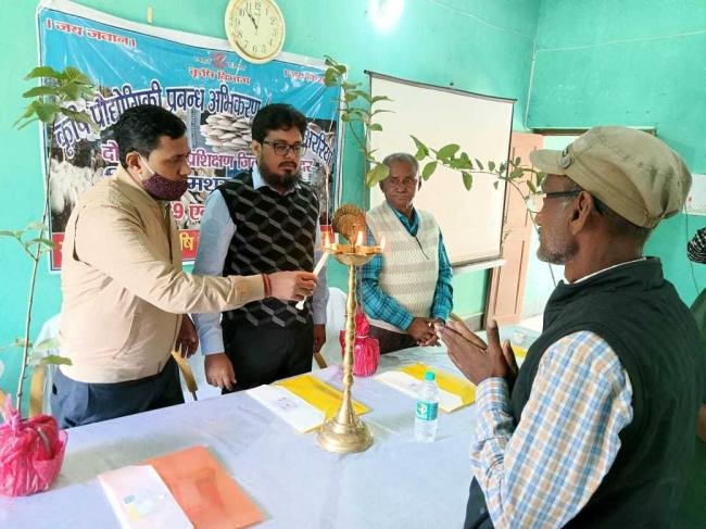 कम जगह में मशरूम की खेती कर बेहतर लाभ पा सकते हैं किसान