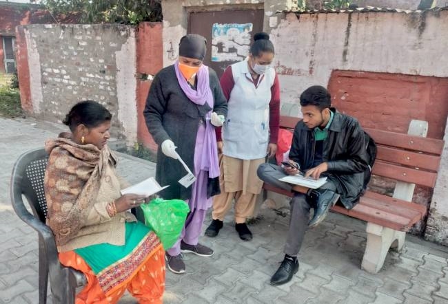 हर घर दस्तक अभियान के तहत 69 लोगों का किया टीकाकरण