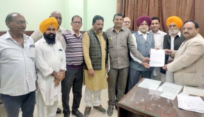 जमीनों के कलेक्टर रेट में हो 40 प्रतिशत की कमी
