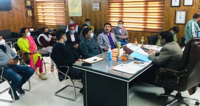 कोरोना वैक्सीन लगवाने में लापरवाही, 42 प्रतिशत लोगों ने ही लगवाई दूसरी डोज