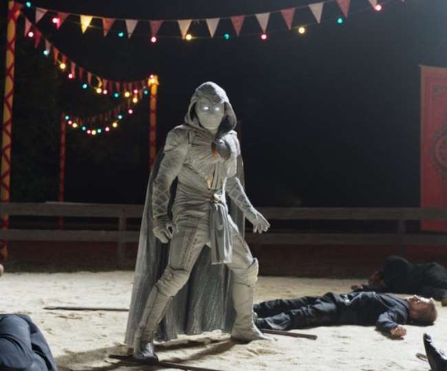 Moon Knight Review: मारवल के अनोखे सुपर हीरो की कहानी में 'ऑस्कर' की दमदार अदाकारी, पढ़े पूरा रिव्यू