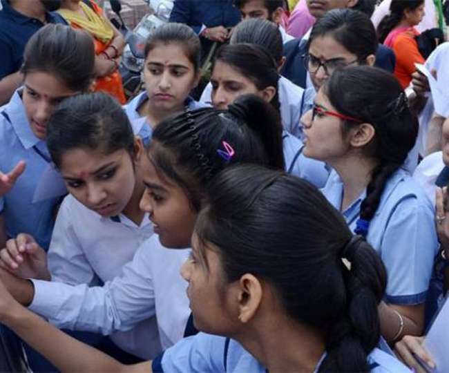 West Bengal Board Exam 2020: जानिए कब जारी होंगे 12वीं के नतीजे, कब शुरू होंगी 10वीं की बची परीक्षाएं