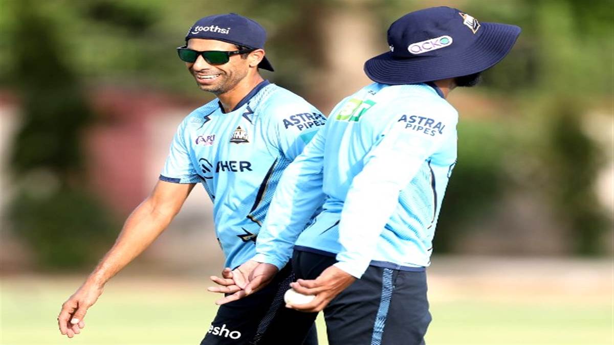 IPL 2022 Final: आशीष नेहरा ने बदल दिया आइपीएल का इतिहास, बने ट्राफी जीतने वाले पहले भारतीय कोच