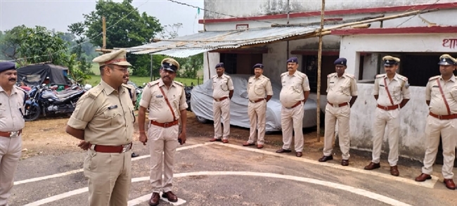 एसपी ने किया मारंगहादा थाना का निरीक्षण