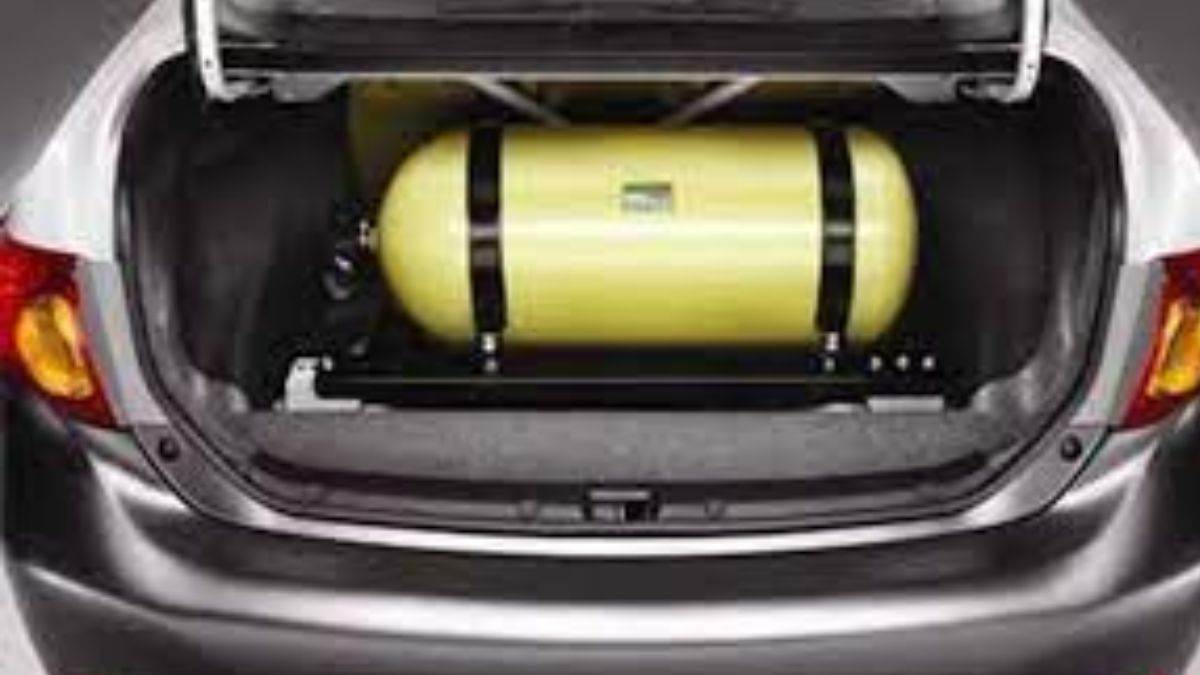 CNG Car चलाने वाले इन 3 बातों का हमेशा रखें ख्याल, वरना सस्ते के चक्कर में लगेगा बड़ा झटका