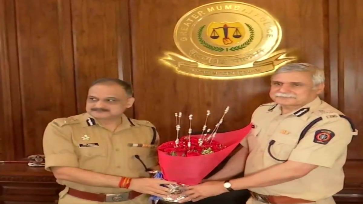 Maharashtra: जानिए कौन हैं विवेक फणसालकर, जिनको बनाया गया मुंबई का नया पुलिस आयुक्त