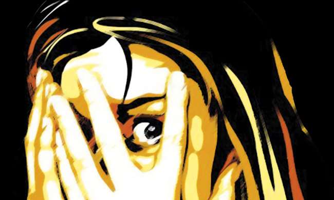 13 वर्षीय कि शेरी को बहला-फुसलाकर की अश्लील हरकत।