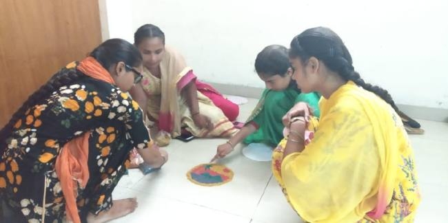 बीकॉम की सोनिया ने जीता मिस तीज का खिताब