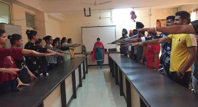 विद्यार्थियों ने लिया खेलों से जुड़ने का प्रण
