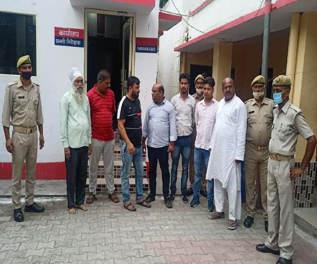Pilibhit Crime News : पीलीभीत में जुआ खेल रहे आरोपितों ने पुलिस पर झोंका फायर, मचा हड़कंप, सात आरोपित सहित वाहन किए बरामद