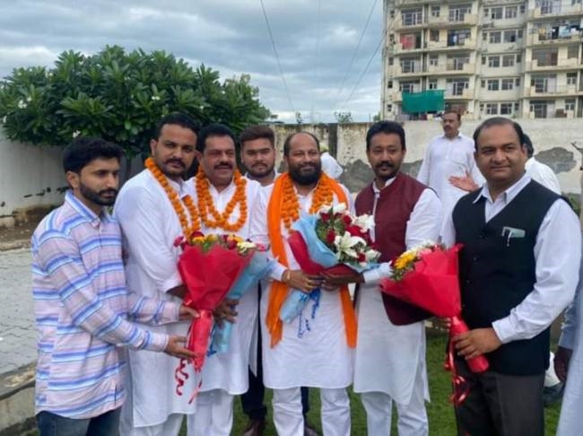 यूथ कांग्रेस वर्करों ने किया दीपक सलवान का स्वागत