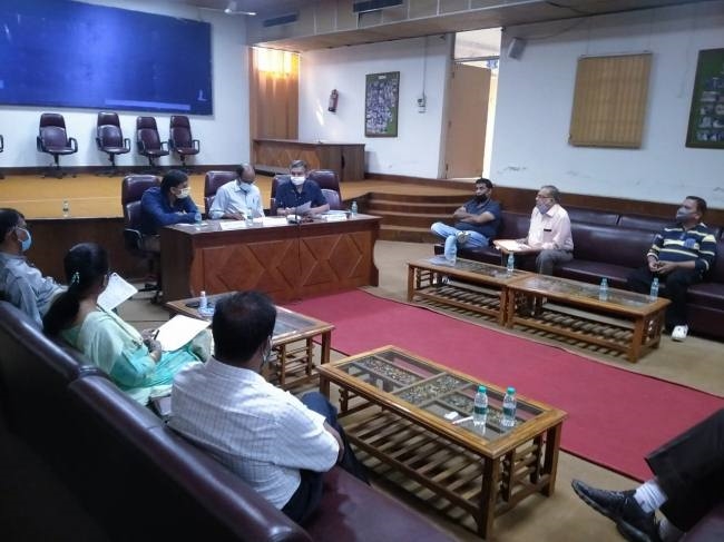 औद्योगिक क्षेत्रों की बदहाल सड़कों व नालियों का मुद्दा उठा