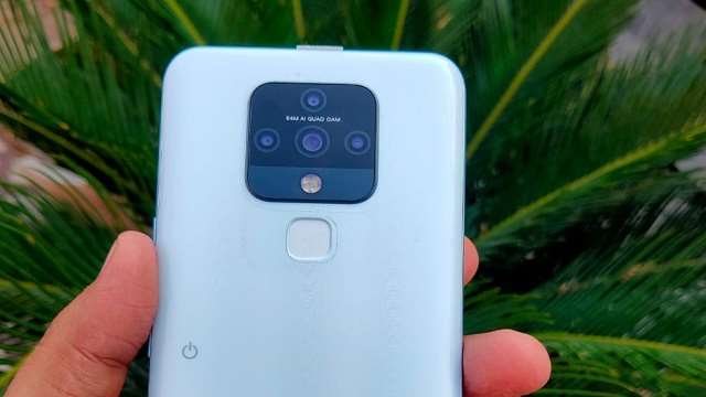 Tecno Camon 16 Review : किफायती कीमत में कॉम्पैक्ट फीचर वाला बेहतर कैमरा फोन