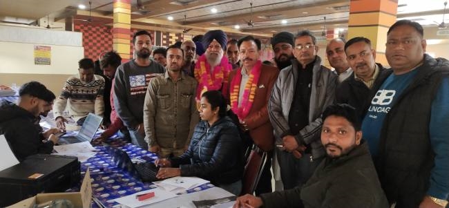 दिव्यांगजन की भलाई कैंप में दी व्हील चेयर, ट्राई साइकिल