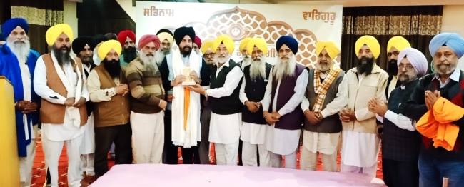 लोकल गुरुपर्व कमेटी ने कथा कीर्तन समागम करवाया