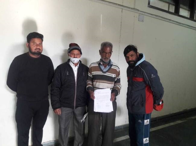 सरकारी प्लाट के लिए 15 वर्षों से दफ्तरों के चक्कर काट रहे 29 परिवार