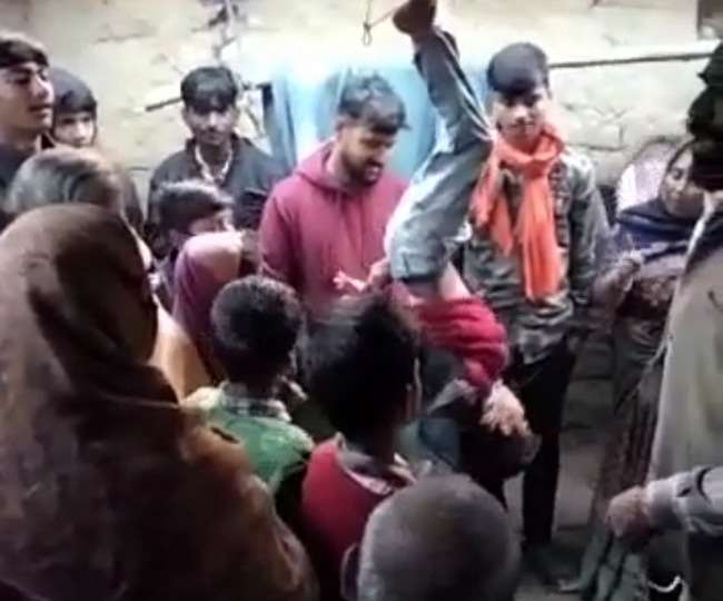नवादा के वारिसलीगंज में बालक को छत से टांगकर पिटाई मामले में प्राथमिकी, बताई आपबीती, वायरल हुआ था वीडियो