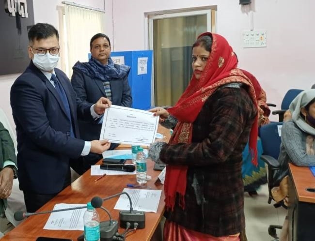 जिला परिषद अध्यक्ष बनीं रश्मि व
उपाध्यक्ष पद पर इशरत निर्वाचित