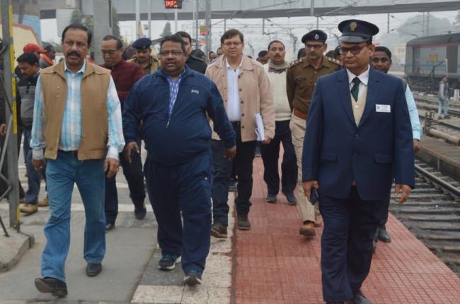 चार फरवरी डेड लाइन, डबल शिफ्ट में काम शुरू