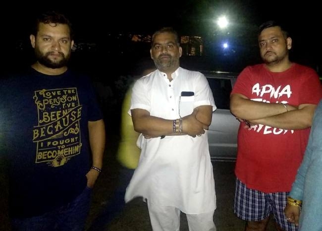 व्यापारी से 25 हजार रुपये लूटे