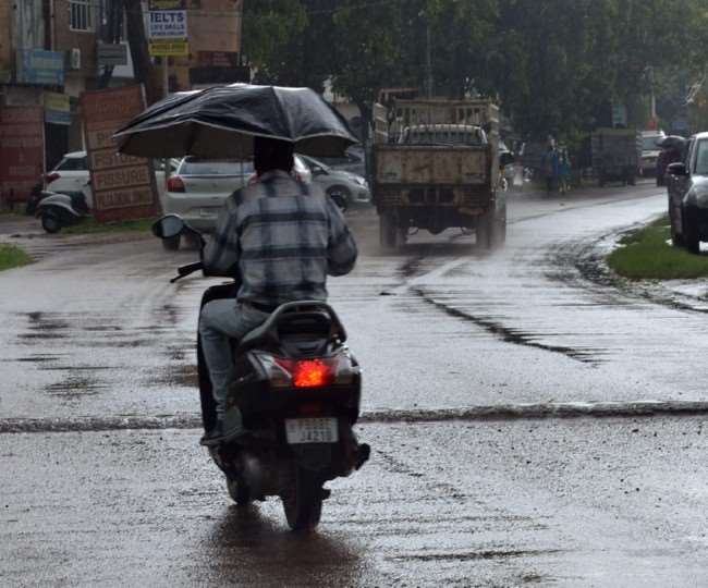 Jalandhar Weather Update : जालंधर में तेज बारिश से बदला मौसम का मिजाज, सुबह से छाए थे बादल